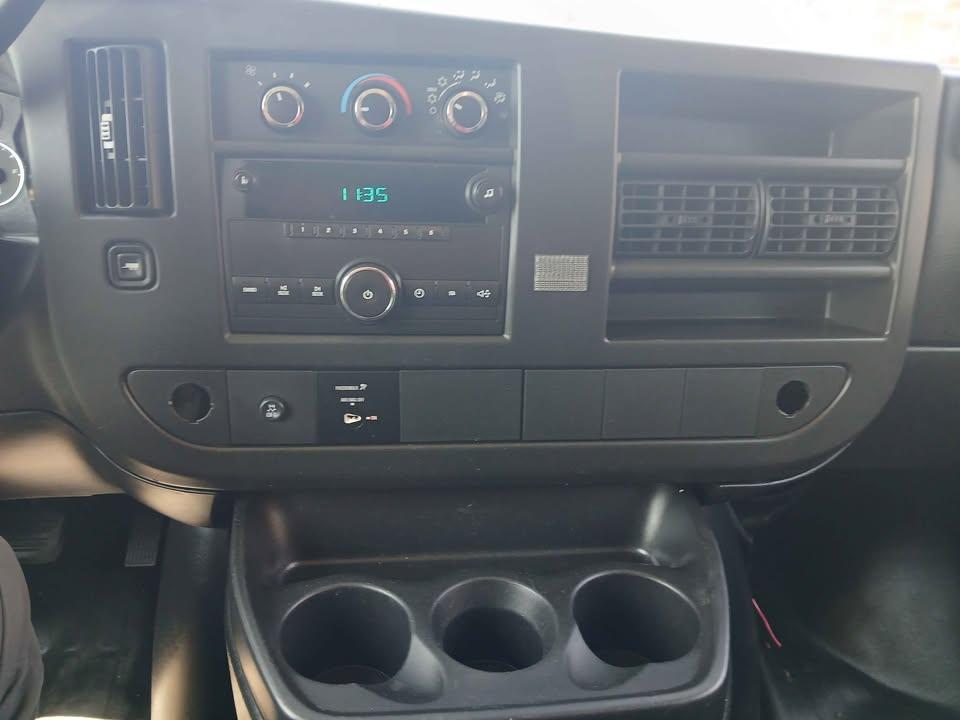 Chevrolet Express Cargo Van RWD 2500 135" 2013