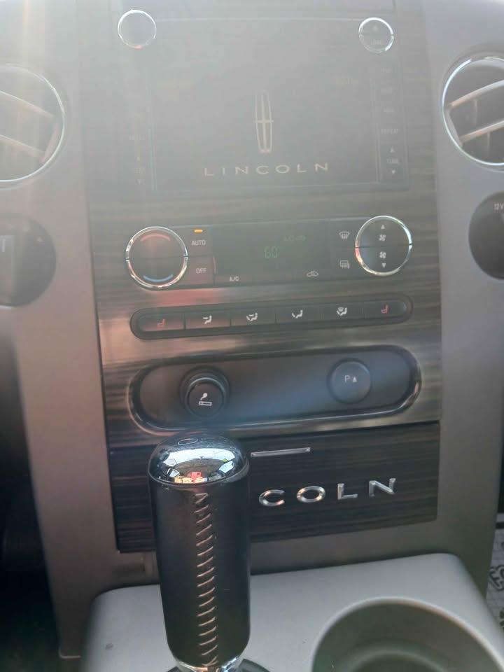 Lincoln Mark LT 4WD Supercrew 150" 2008