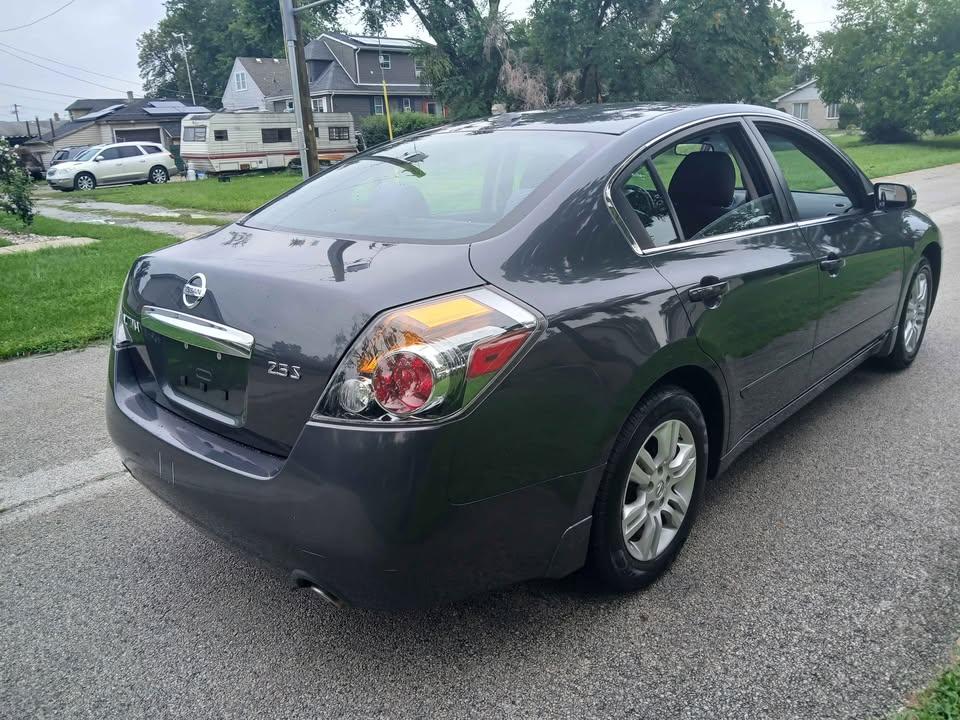 Nissan Altima 4dr Sdn I4 CVT 2.5 S 2011
