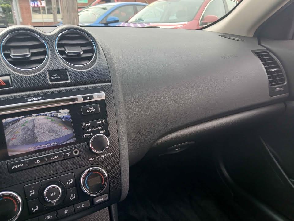 Nissan Altima 4dr Sdn I4 CVT 2.5 S 2011