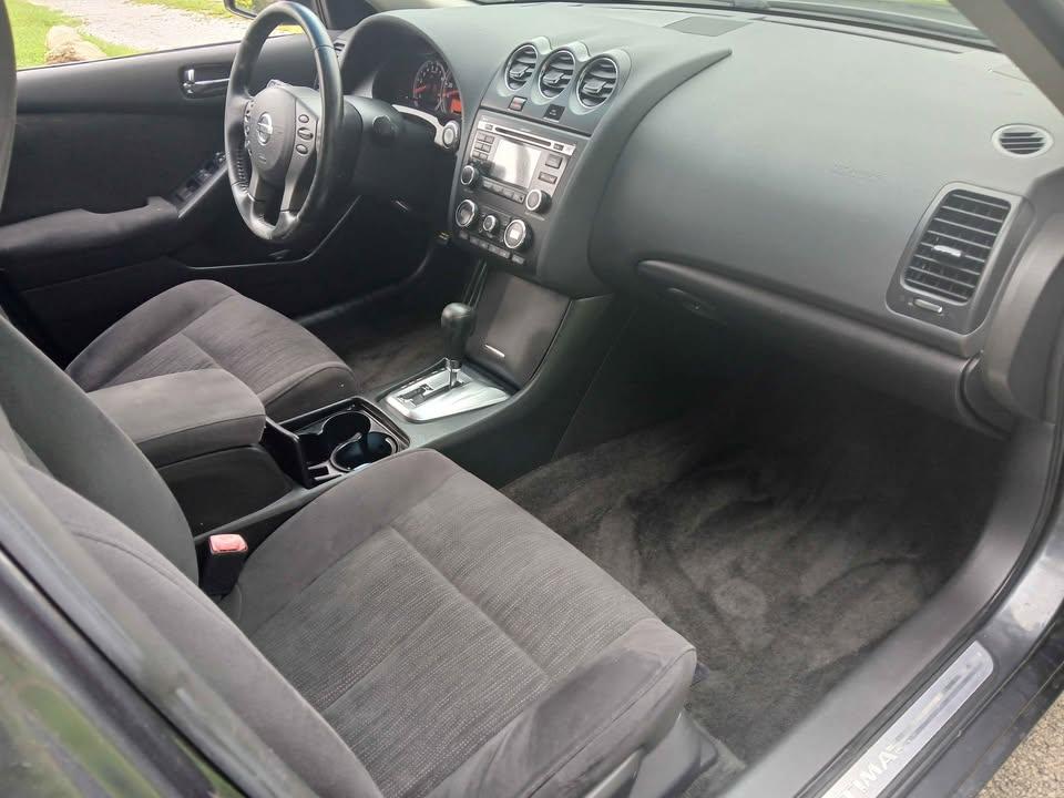 Nissan Altima 4dr Sdn I4 CVT 2.5 S 2011