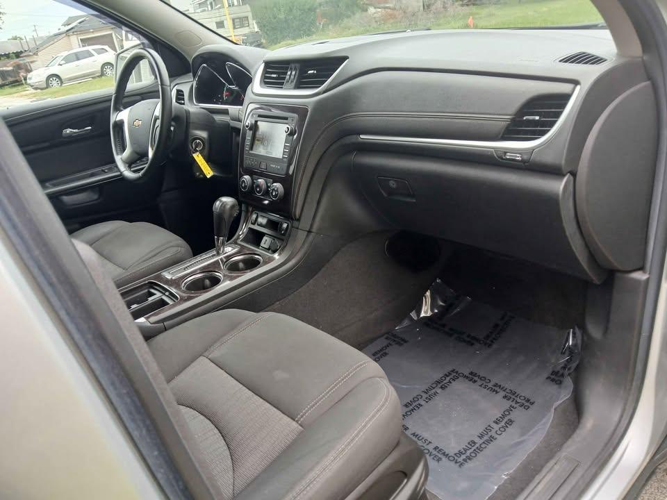 Chevrolet Traverse AWD 4dr LT w/1LT 2015