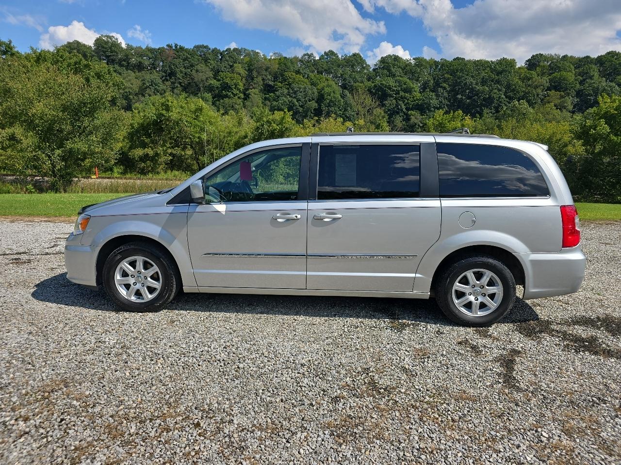 Chrysler Town & Country Touring 2011