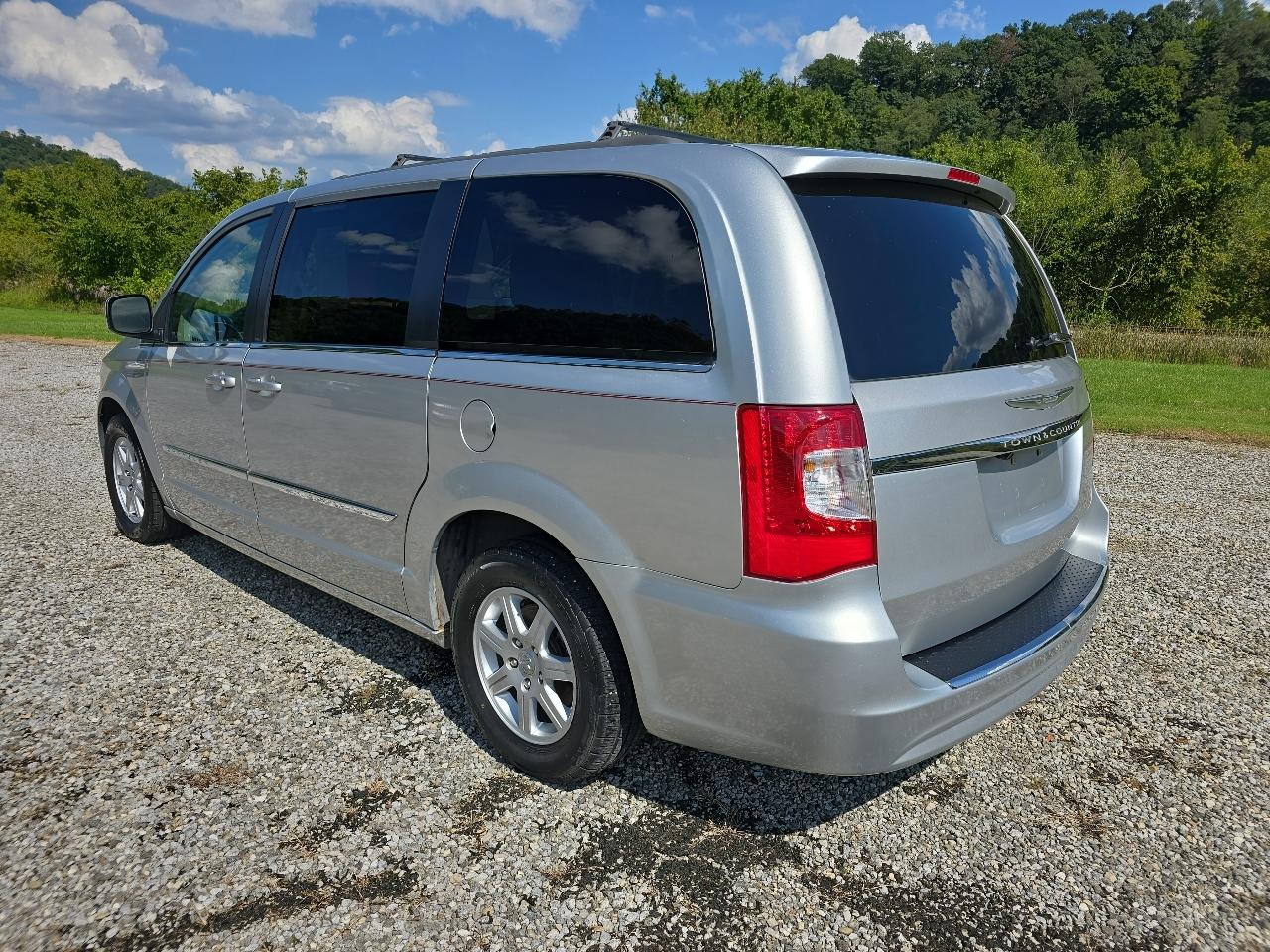 Chrysler Town & Country Touring 2011