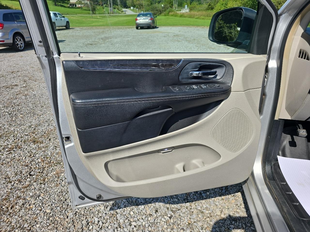 Chrysler Town & Country Touring 2011