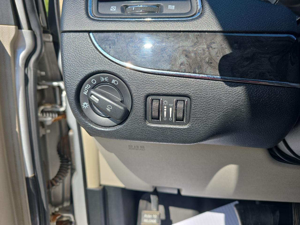 Chrysler Town & Country Touring 2011