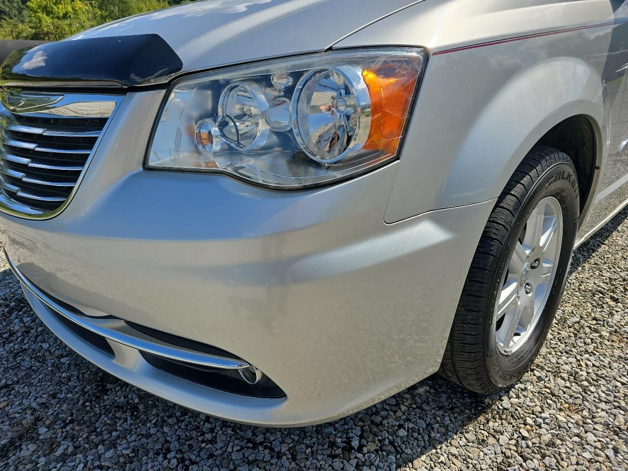 Chrysler Town & Country Touring 2011