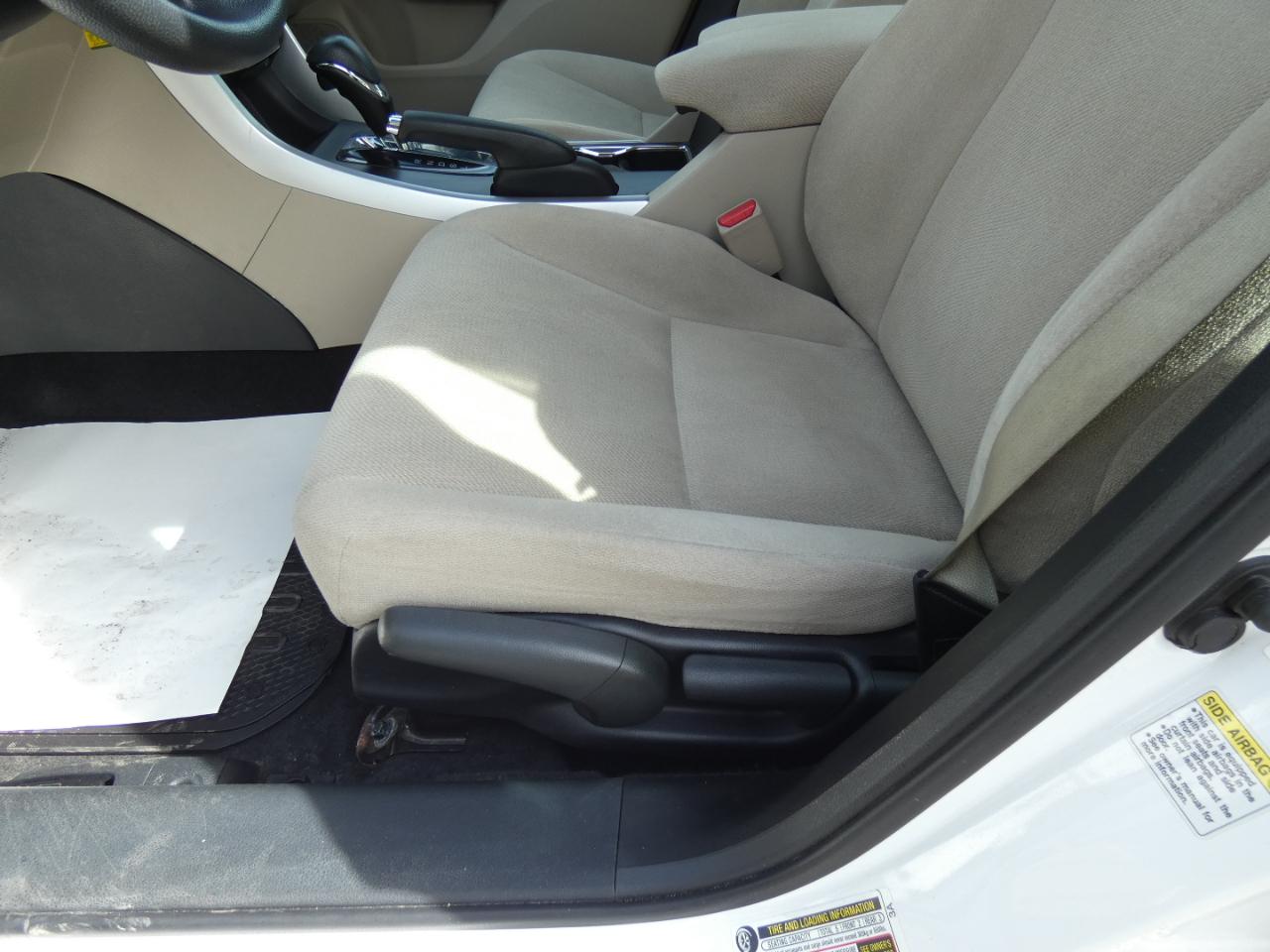 Honda Accord LX Sedan CVT 2013