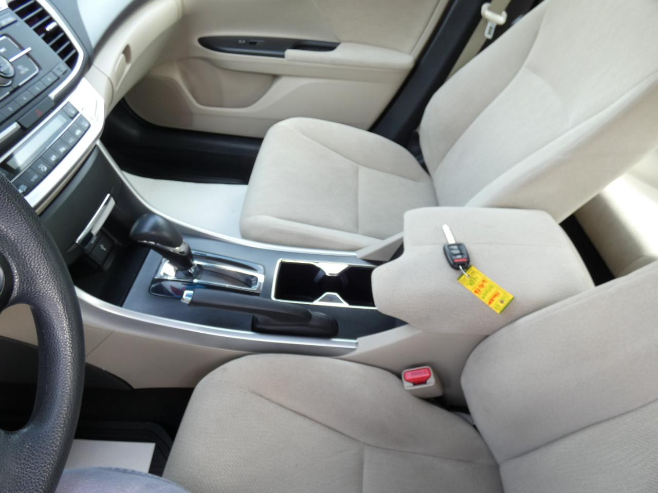 Honda Accord LX Sedan CVT 2013