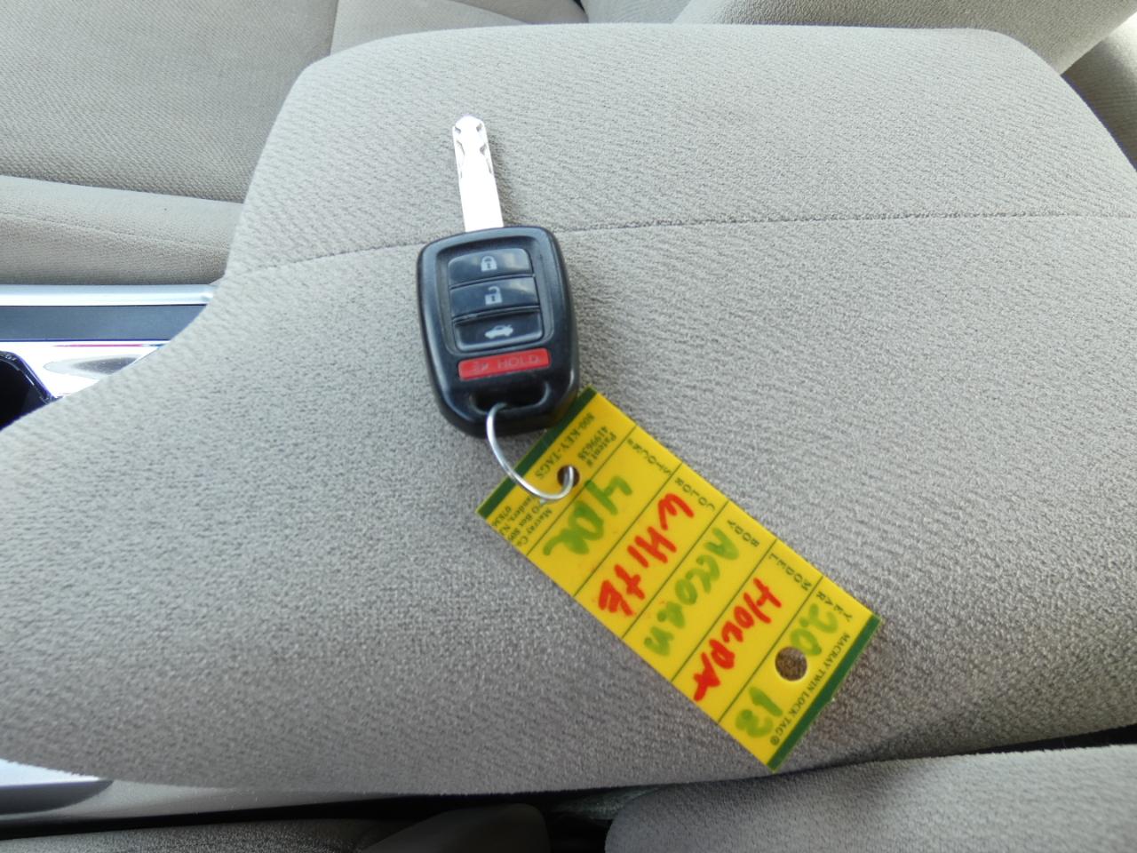 Honda Accord LX Sedan CVT 2013