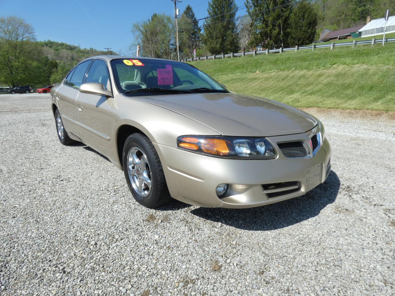 Pontiac Bonneville SE 2005