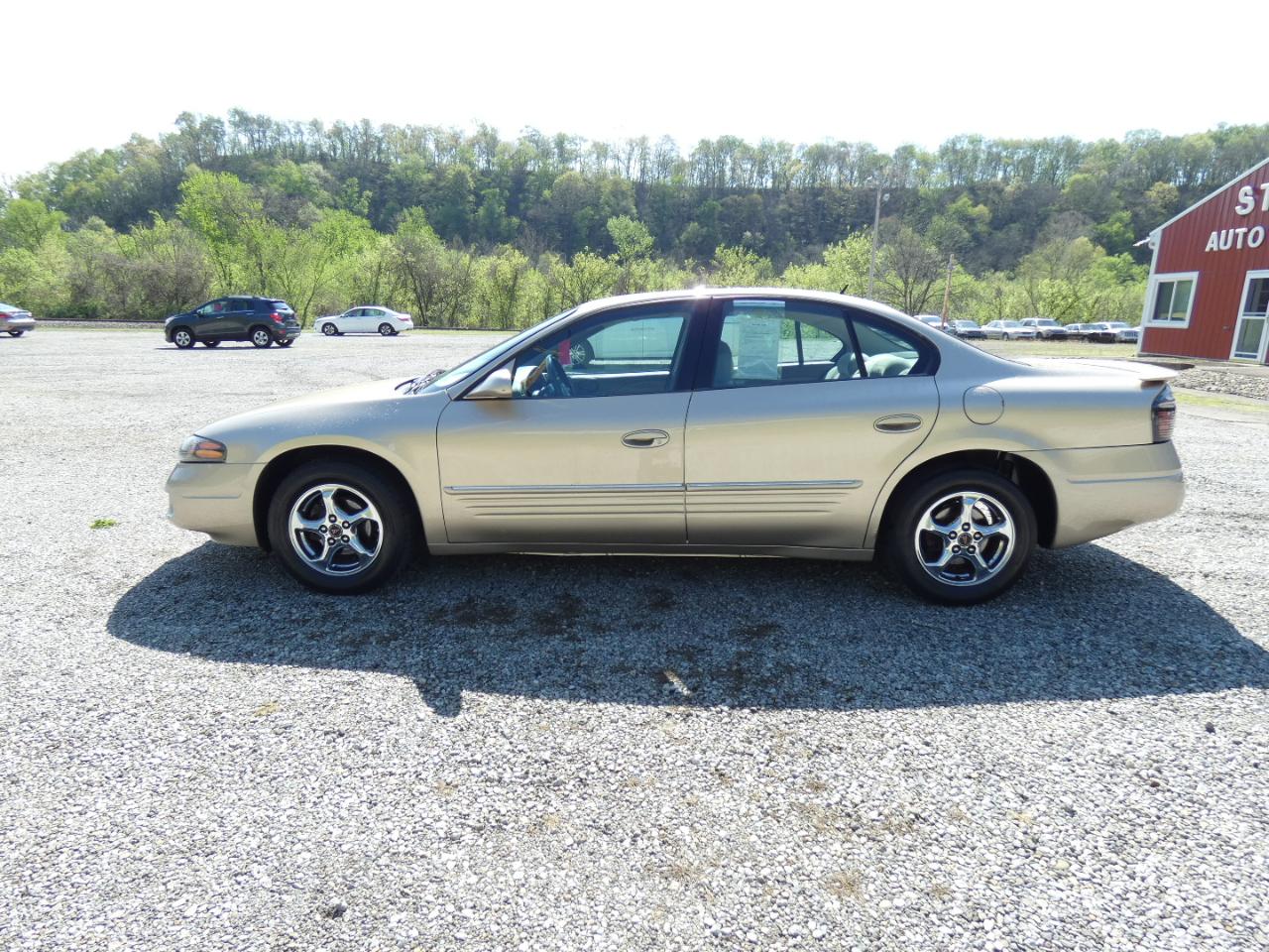 Pontiac Bonneville SE 2005