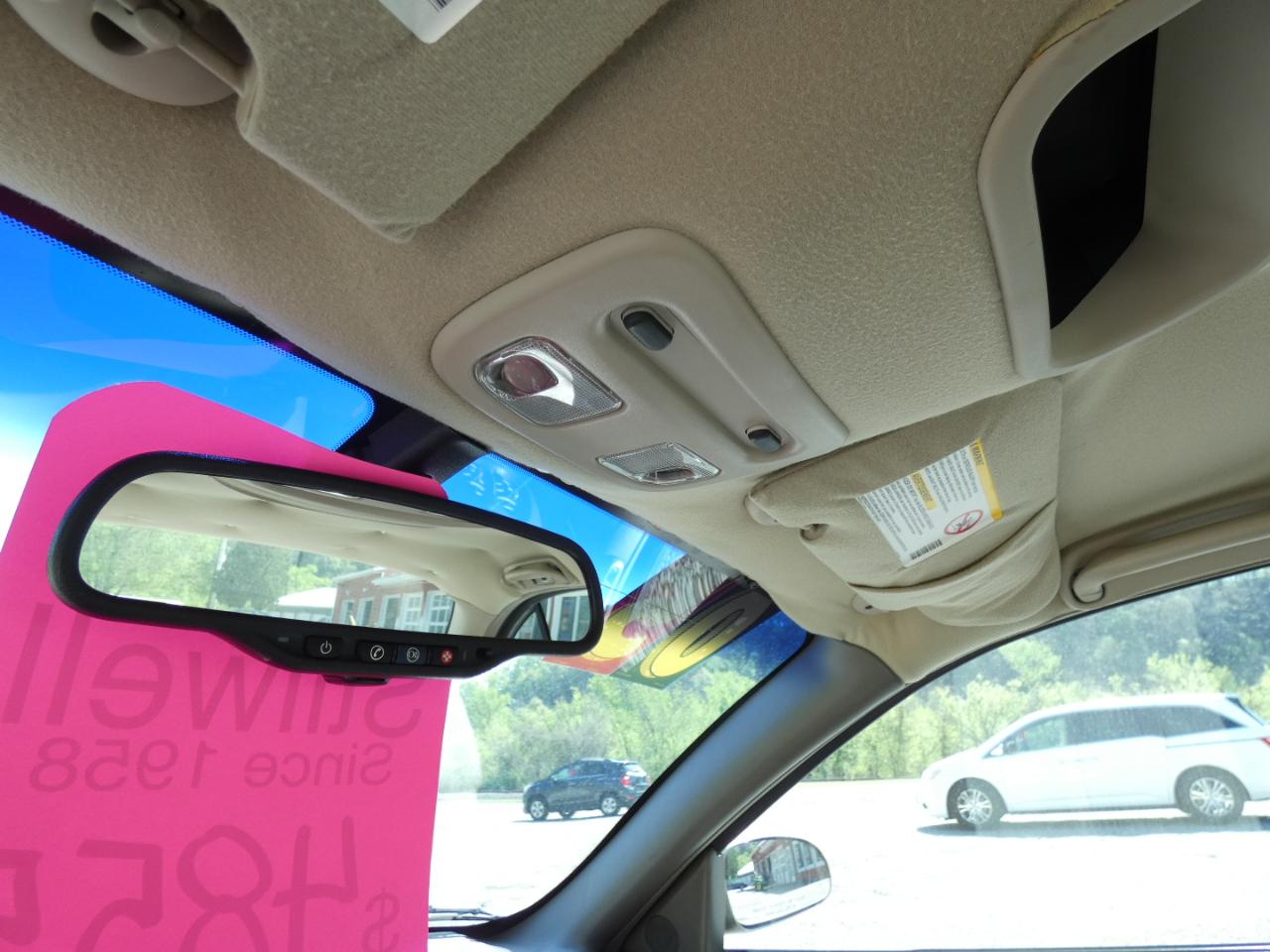 Pontiac Bonneville SE 2005