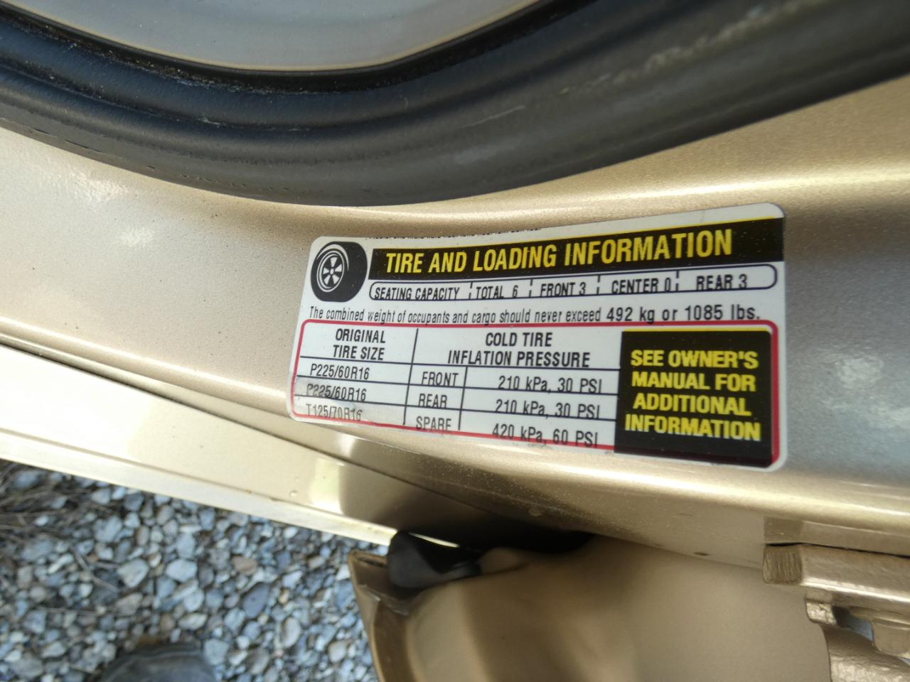 Pontiac Bonneville SE 2005