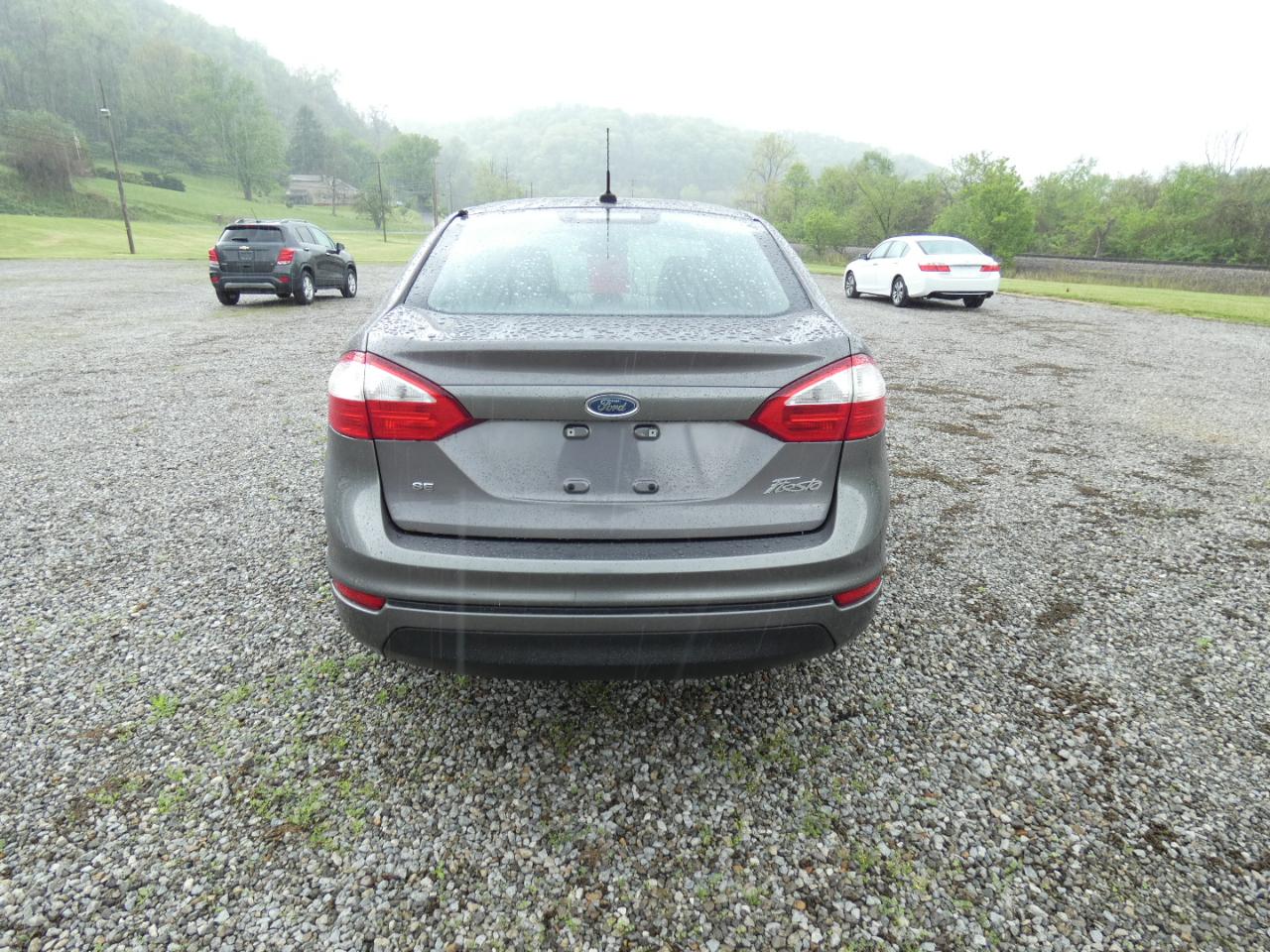 Ford Fiesta SE Sedan 2014