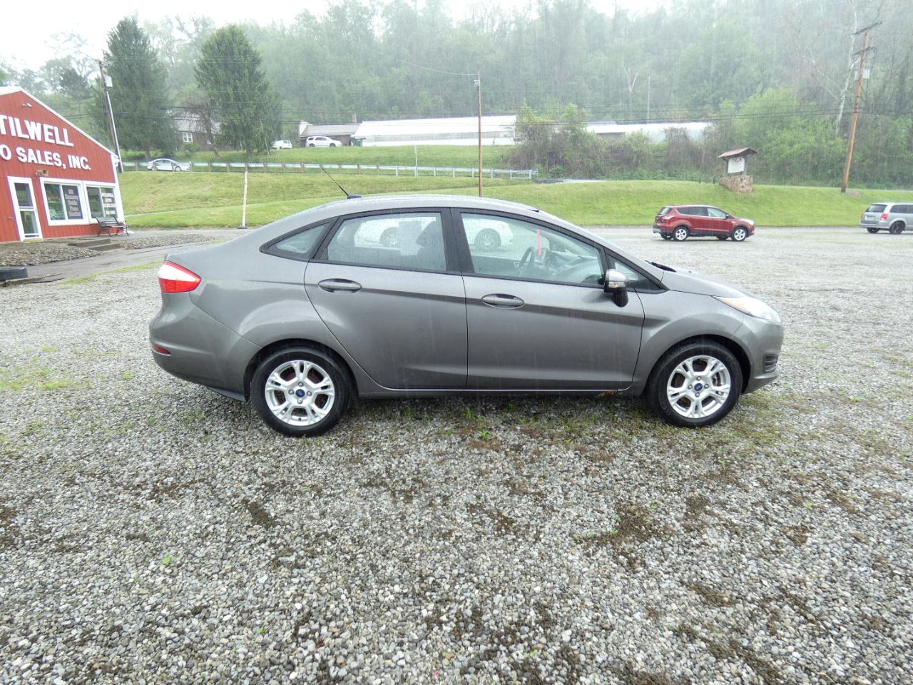 Ford Fiesta SE Sedan 2014