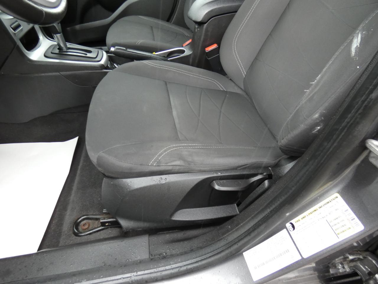 Ford Fiesta SE Sedan 2014