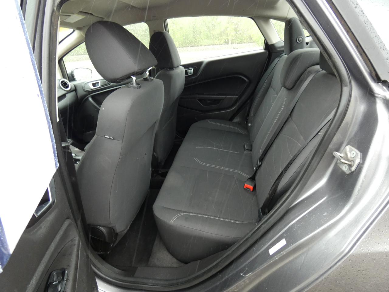 Ford Fiesta SE Sedan 2014