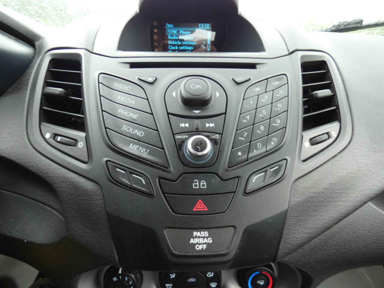 Ford Fiesta SE Sedan 2014