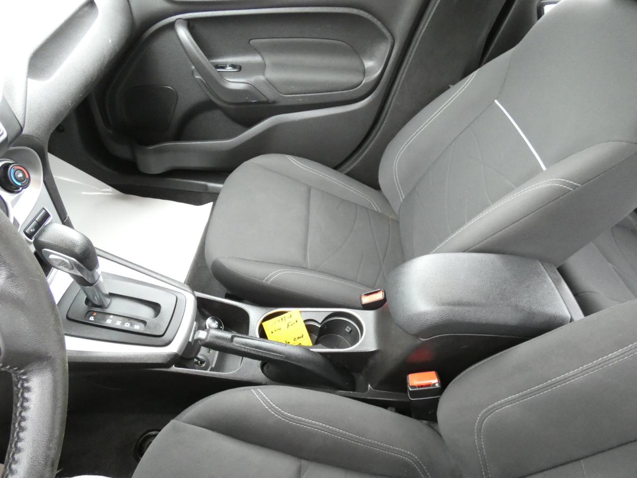 Ford Fiesta SE Sedan 2014