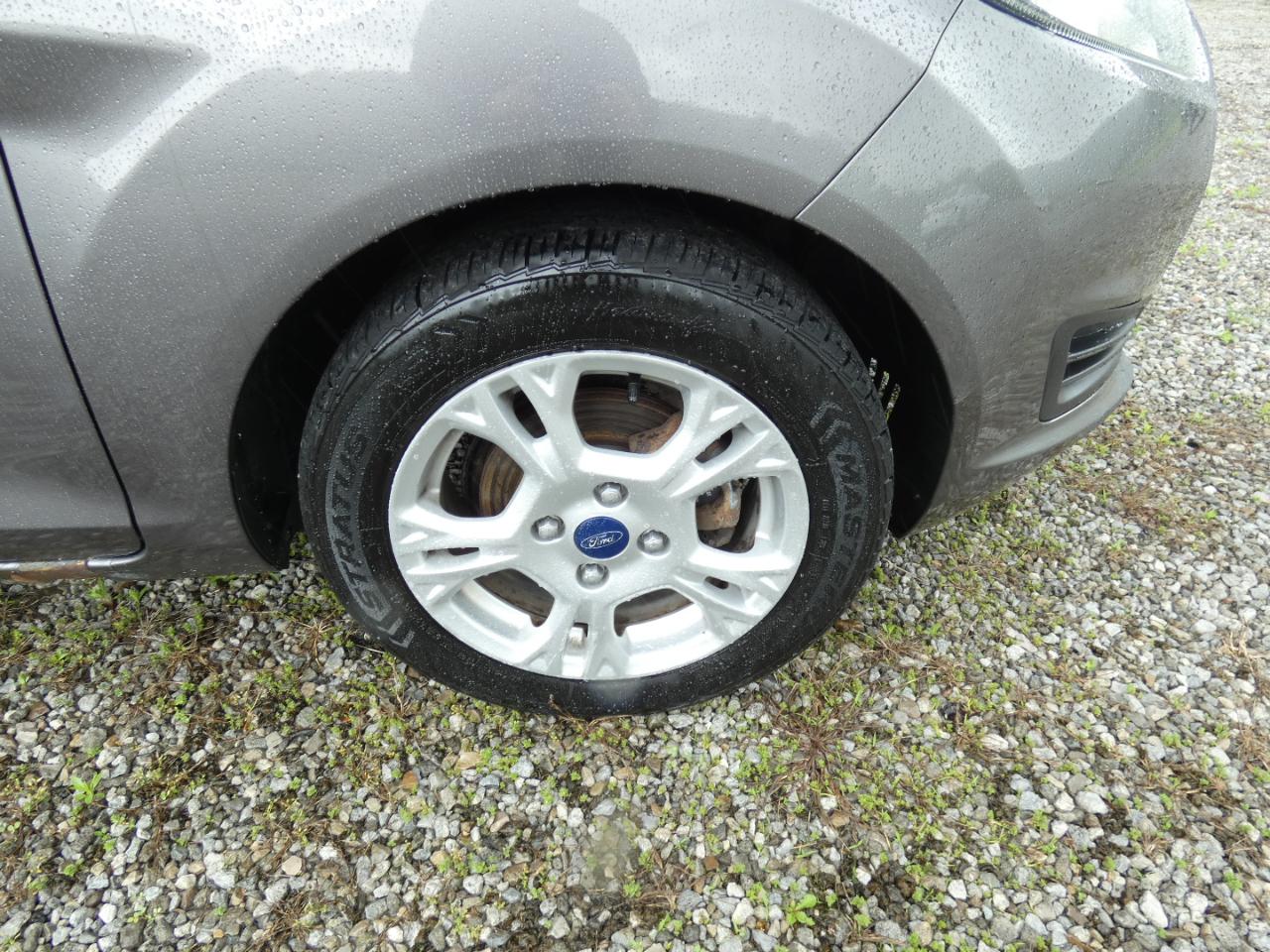 Ford Fiesta SE Sedan 2014