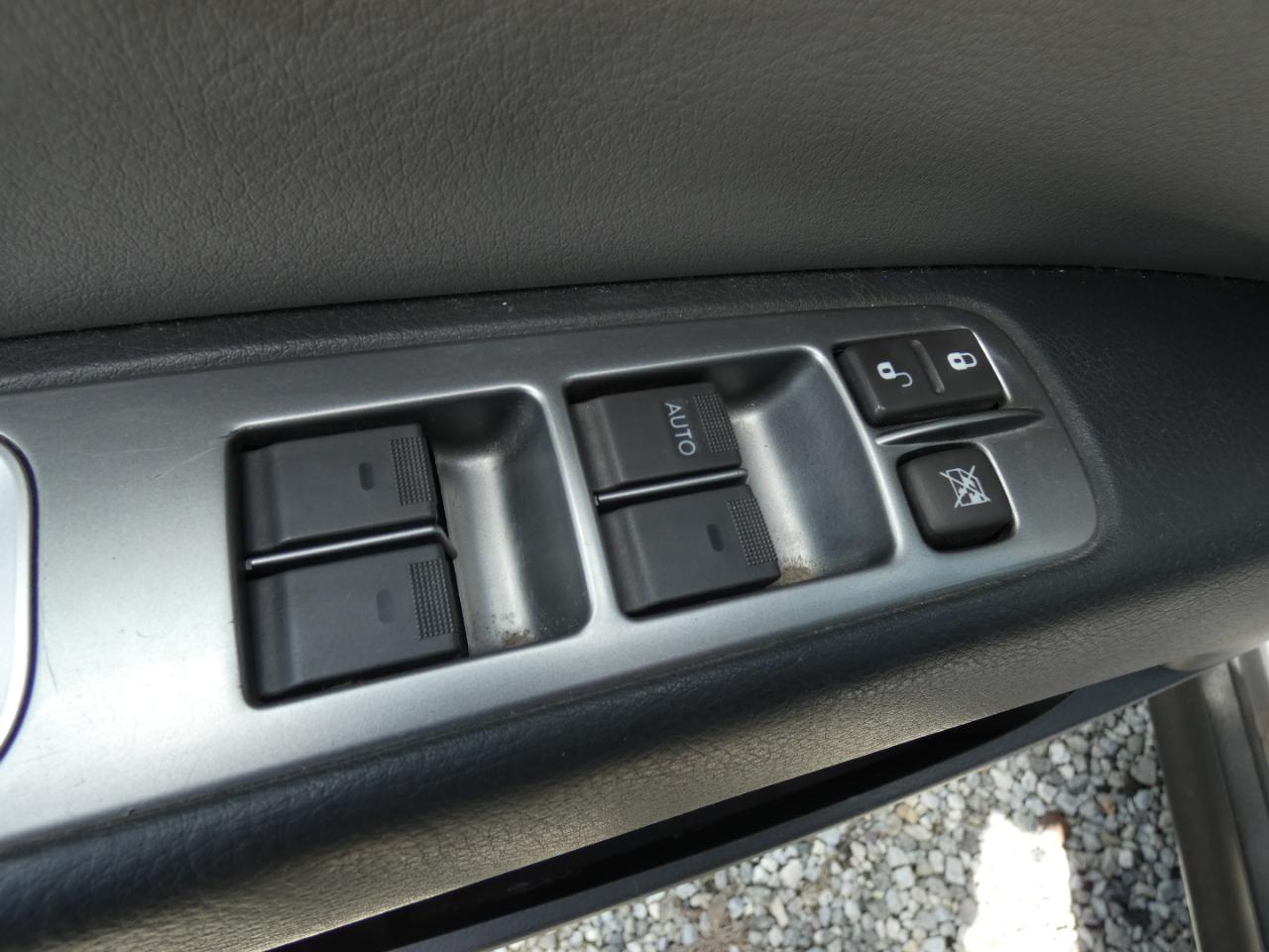 Subaru Tribeca 5-Passenger 2008