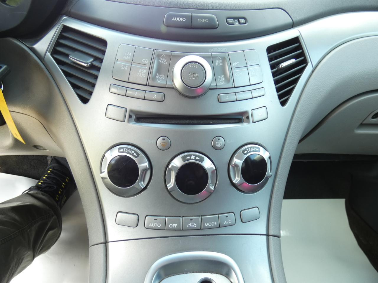 Subaru Tribeca 5-Passenger 2008
