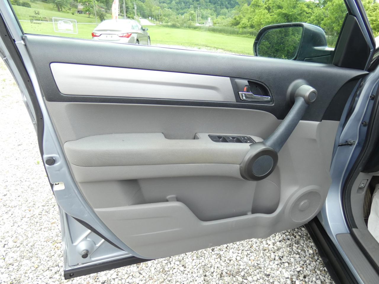 Honda CR-V LX 4WD 5-Speed AT 2011