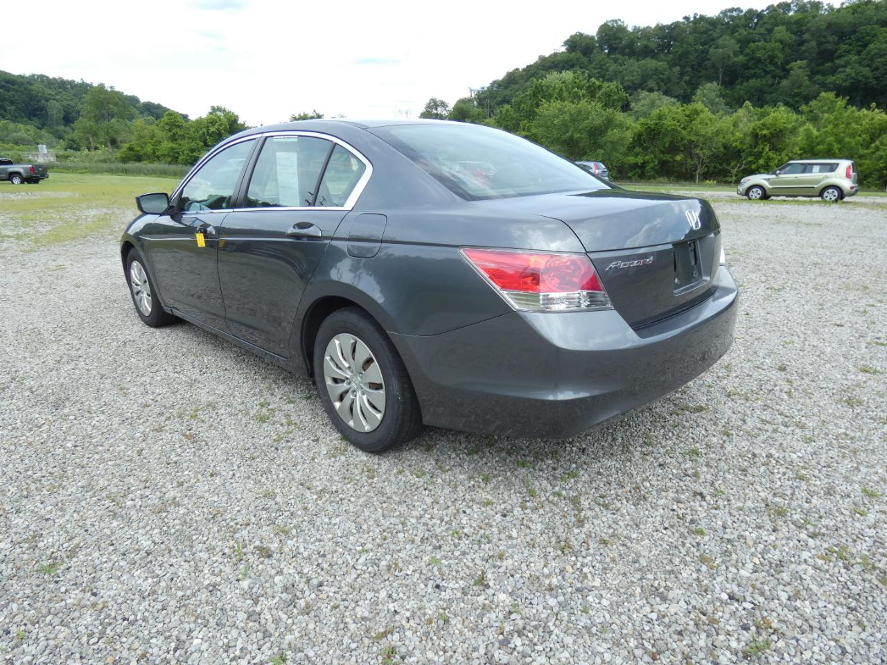 Honda Accord LX sedan AT 2010