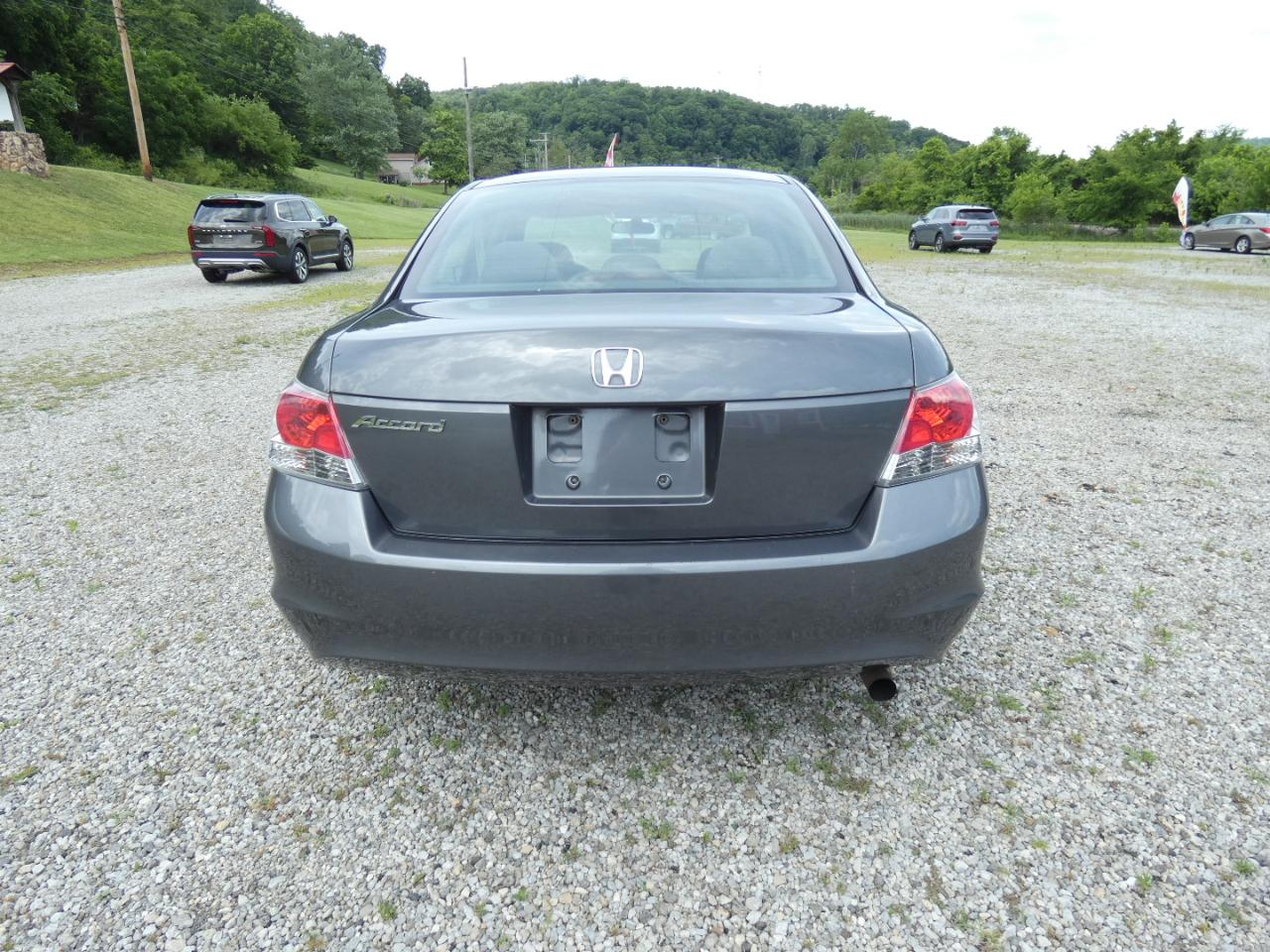 Honda Accord LX sedan AT 2010