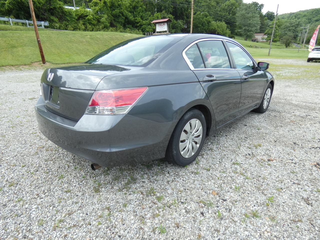 Honda Accord LX sedan AT 2010