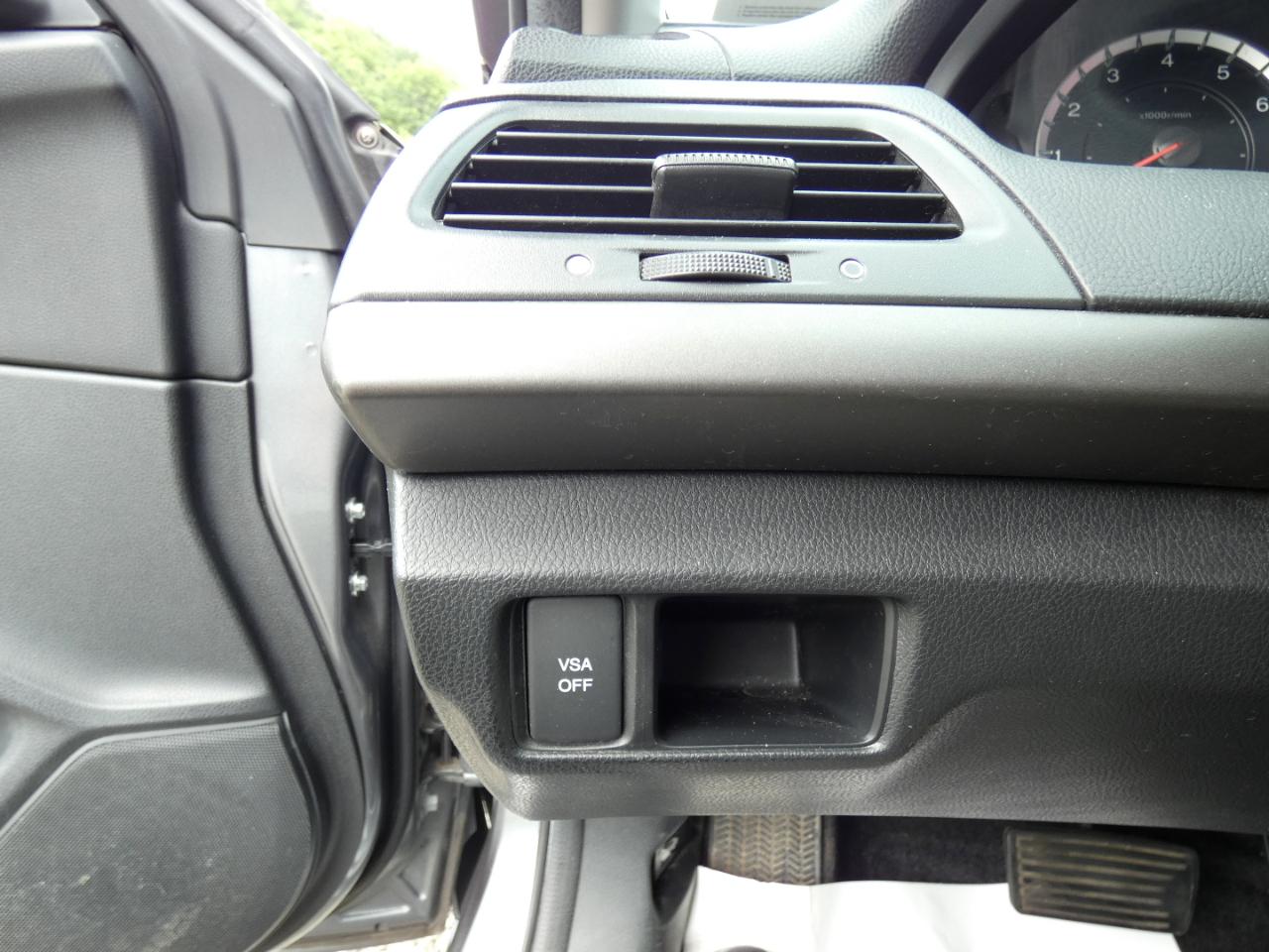 Honda Accord LX sedan AT 2010