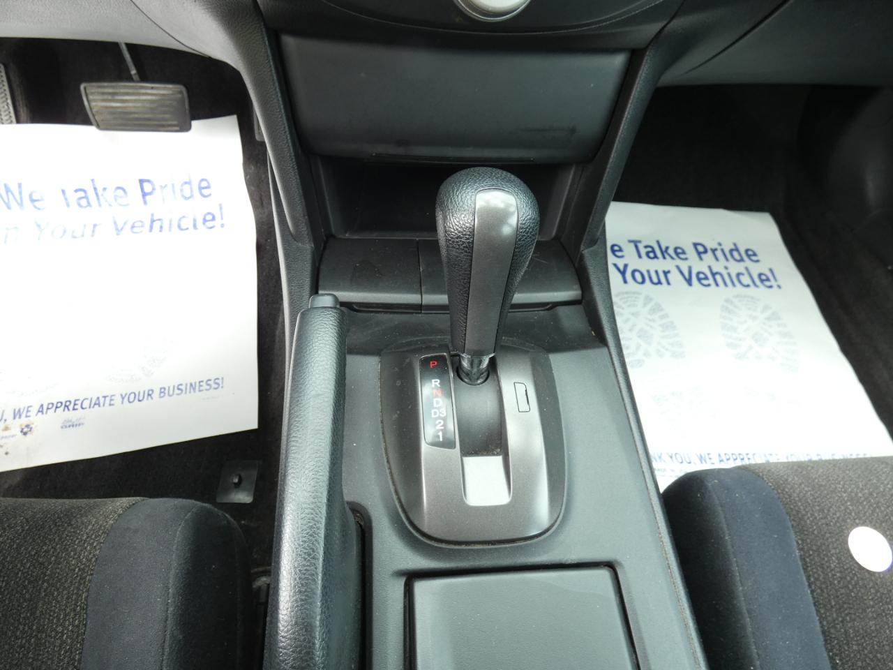 Honda Accord LX sedan AT 2010