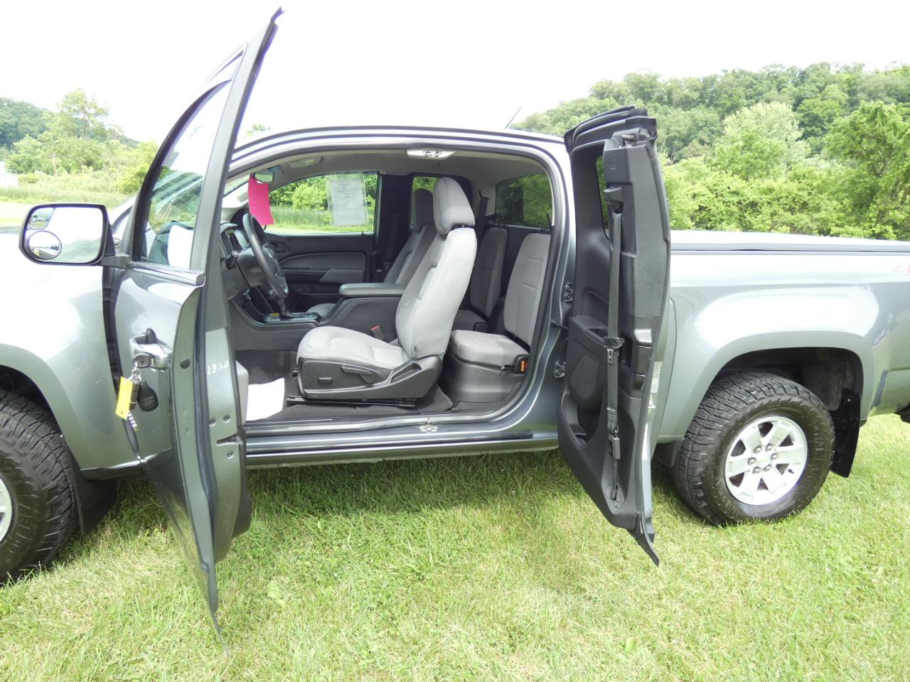 Chevrolet Colorado Work Truck Ext. Cab 4WD 2019