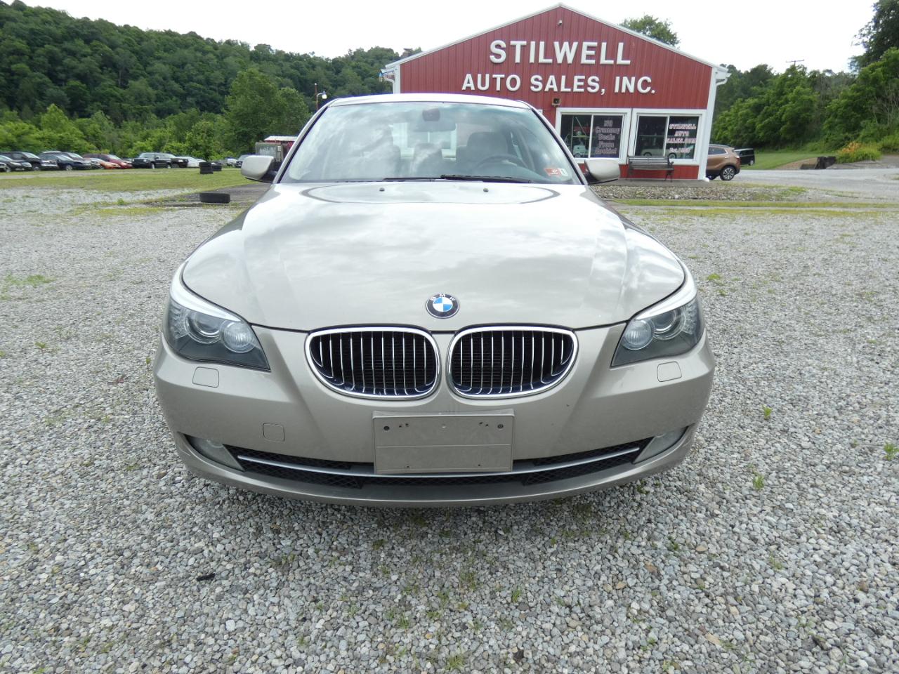 BMW 5-Series 528xi 2009