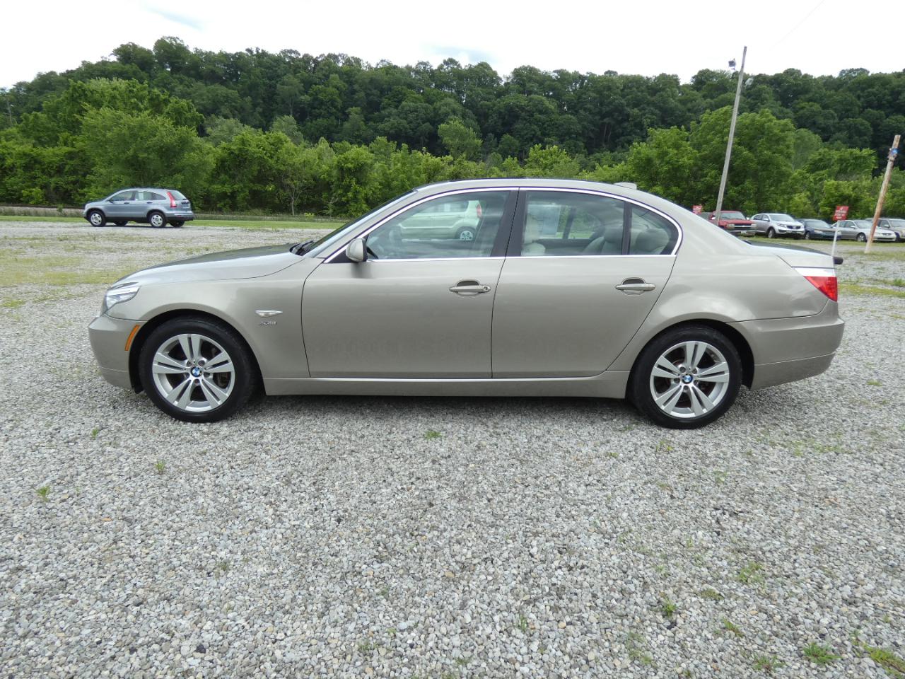 BMW 5-Series 528xi 2009