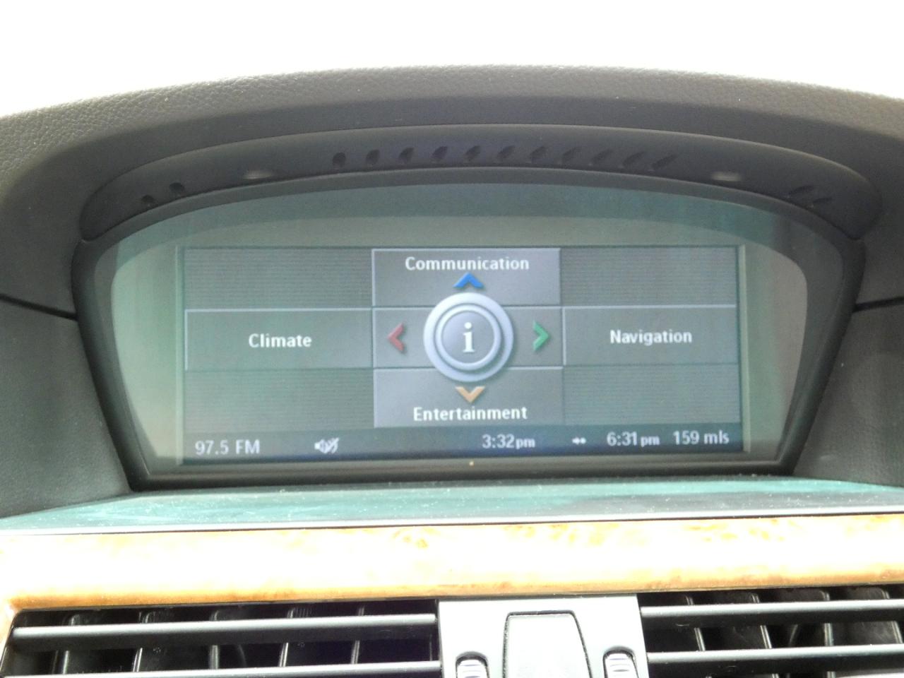 BMW 5-Series 528xi 2009