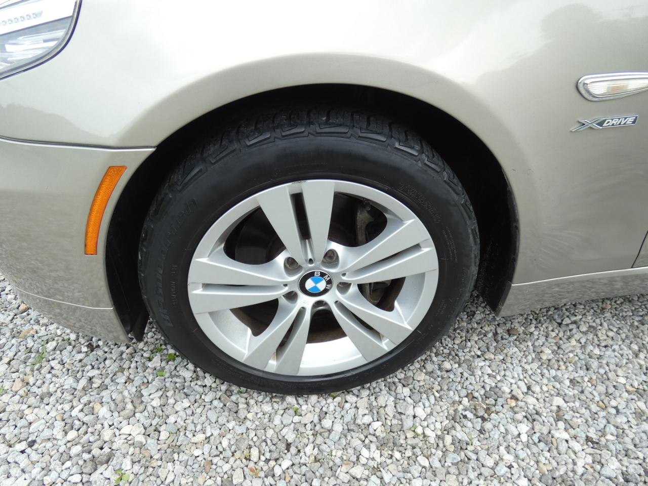 BMW 5-Series 528xi 2009