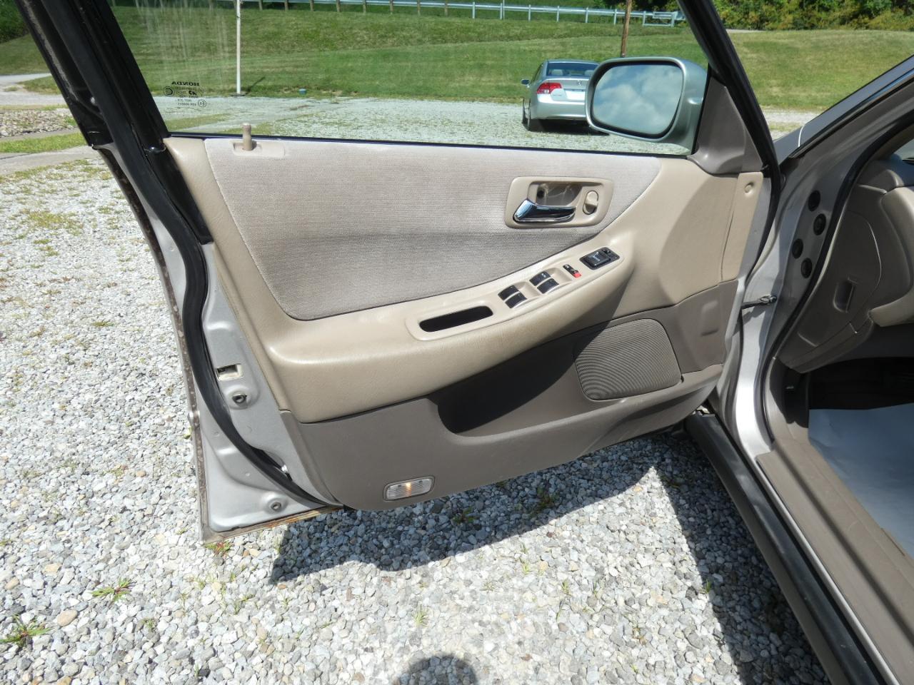 Honda Accord LX V6 sedan 1998