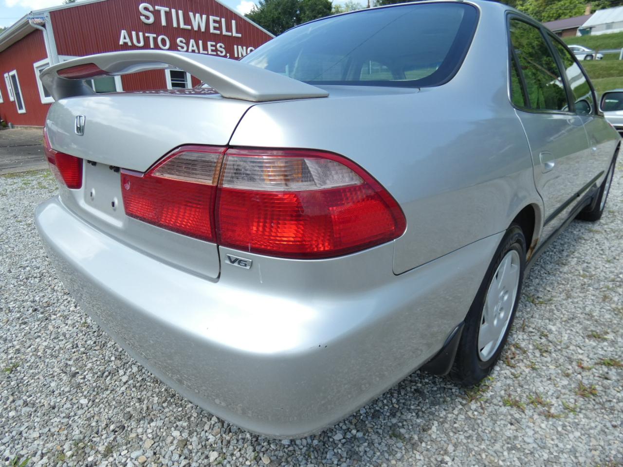Honda Accord LX V6 sedan 1998