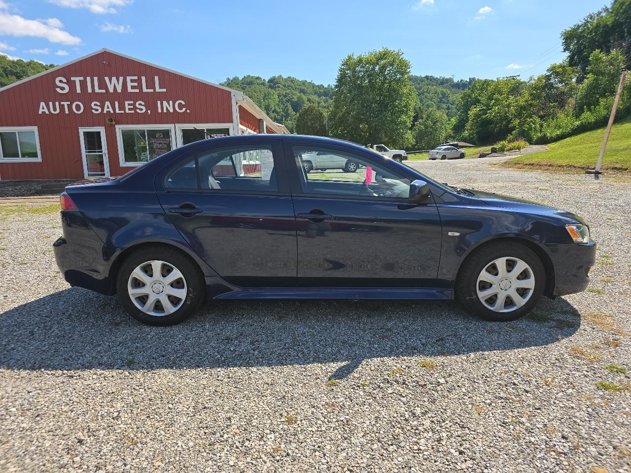 Mitsubishi Lancer ES 2013