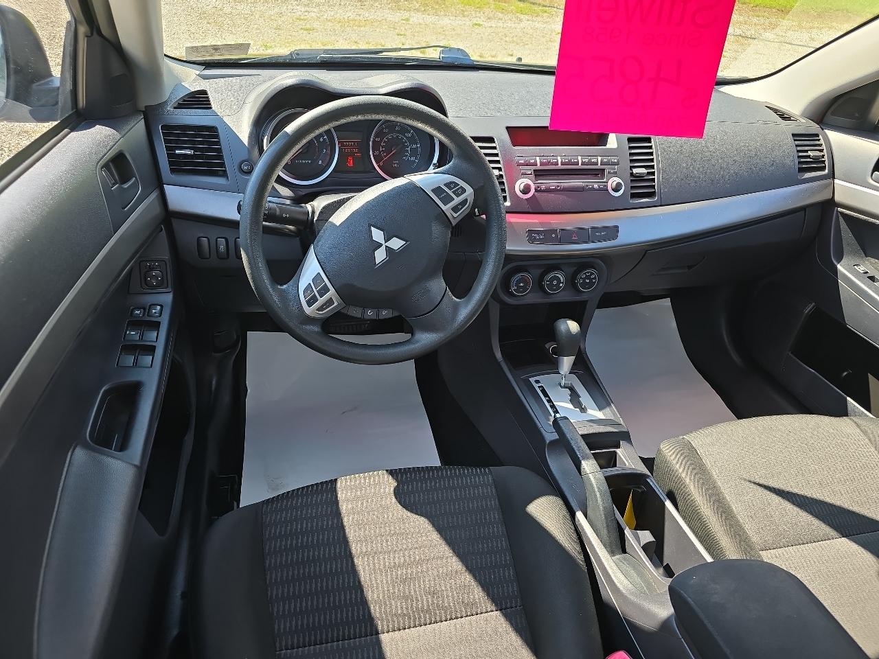 Mitsubishi Lancer ES 2013