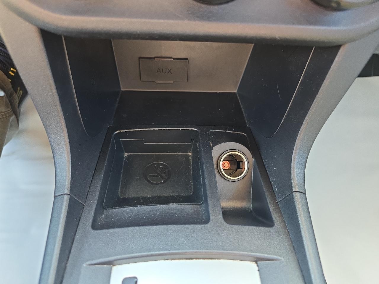 Mitsubishi Lancer ES 2013