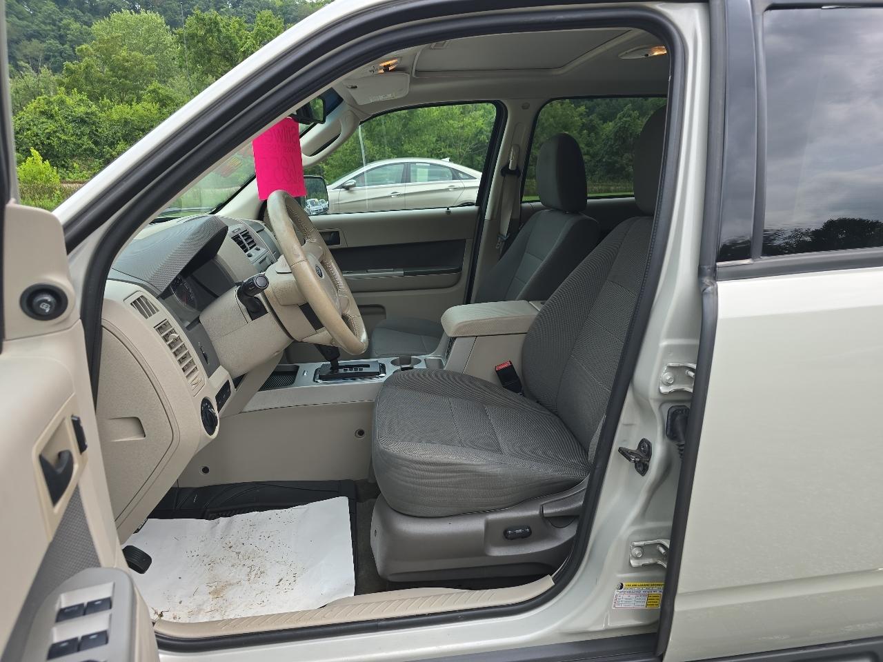 Ford Escape XLT 4WD V6 2009
