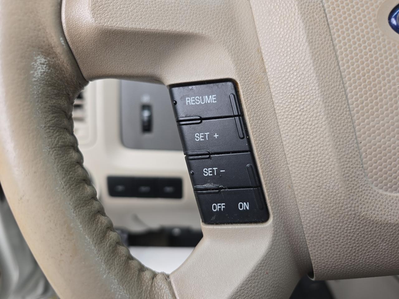 Ford Escape XLT 4WD V6 2009