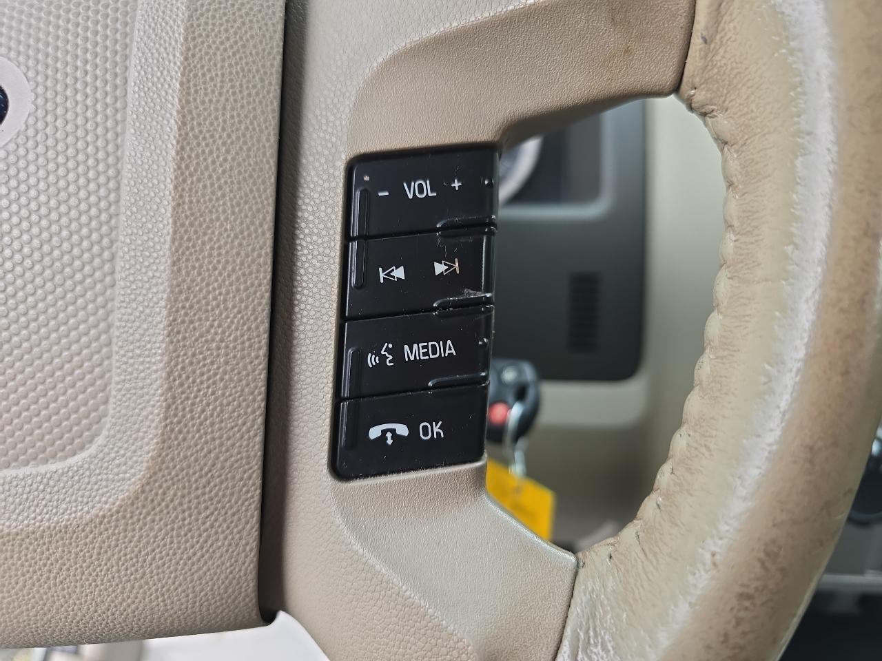 Ford Escape XLT 4WD V6 2009