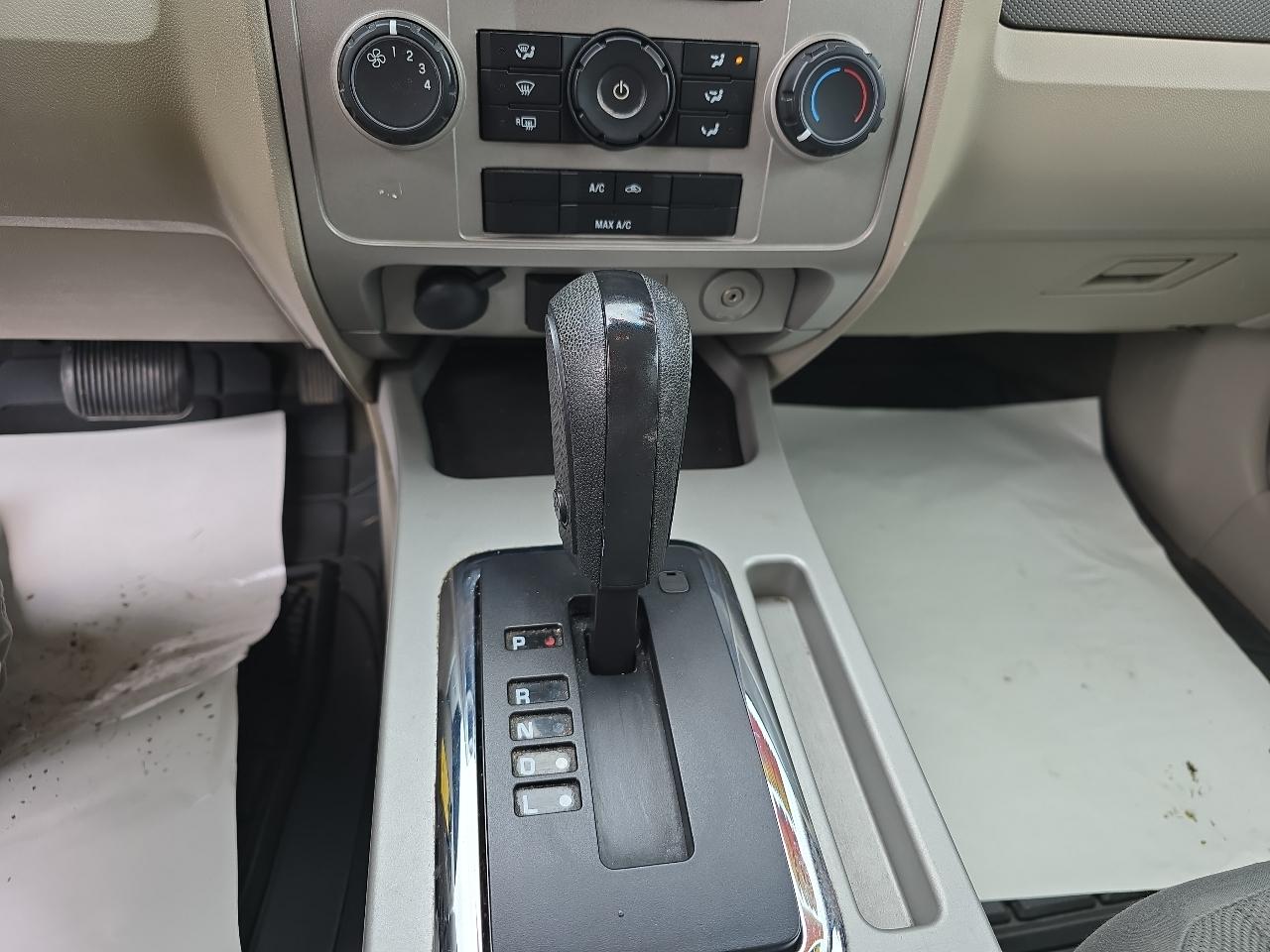 Ford Escape XLT 4WD V6 2009