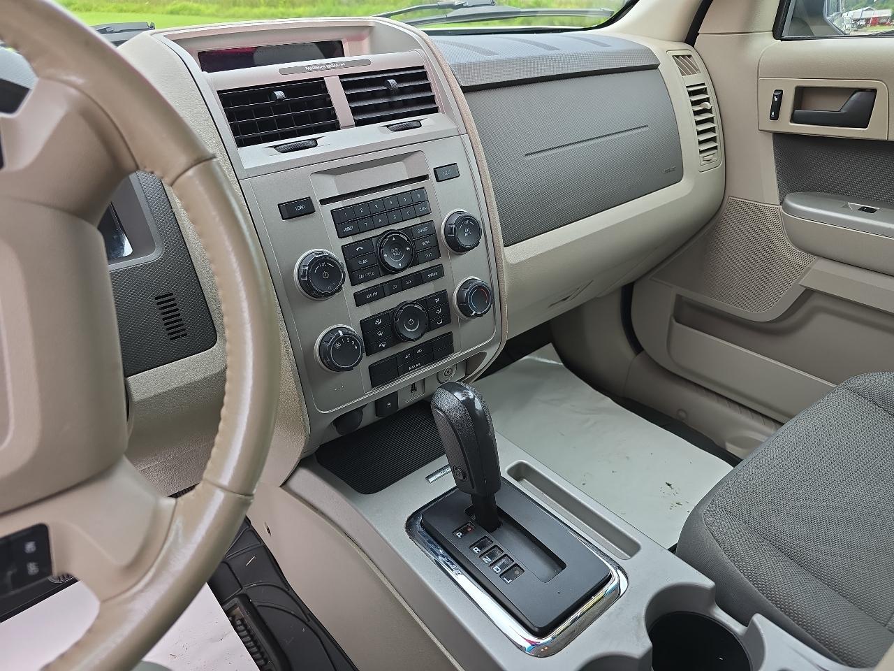 Ford Escape XLT 4WD V6 2009