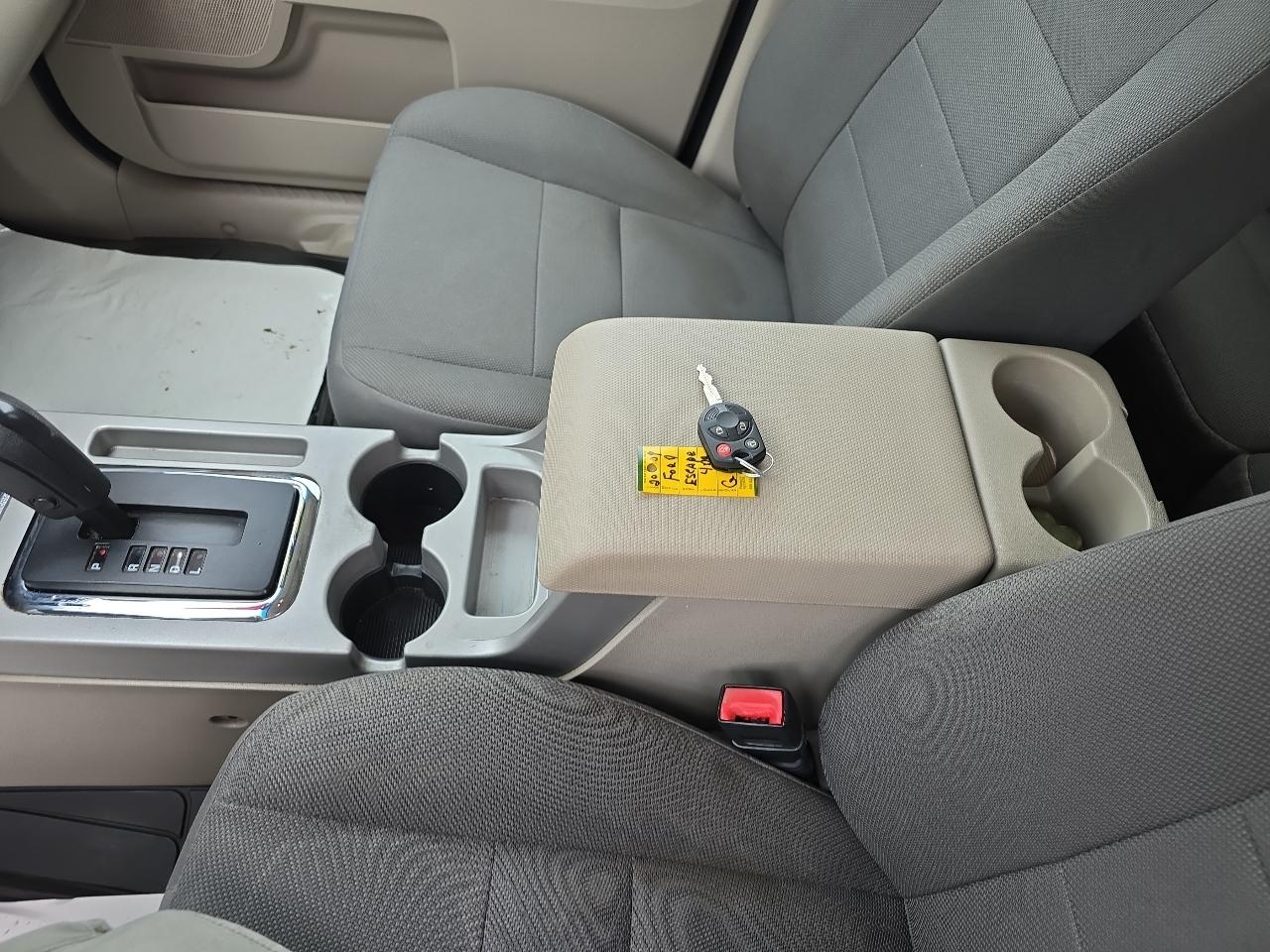 Ford Escape XLT 4WD V6 2009