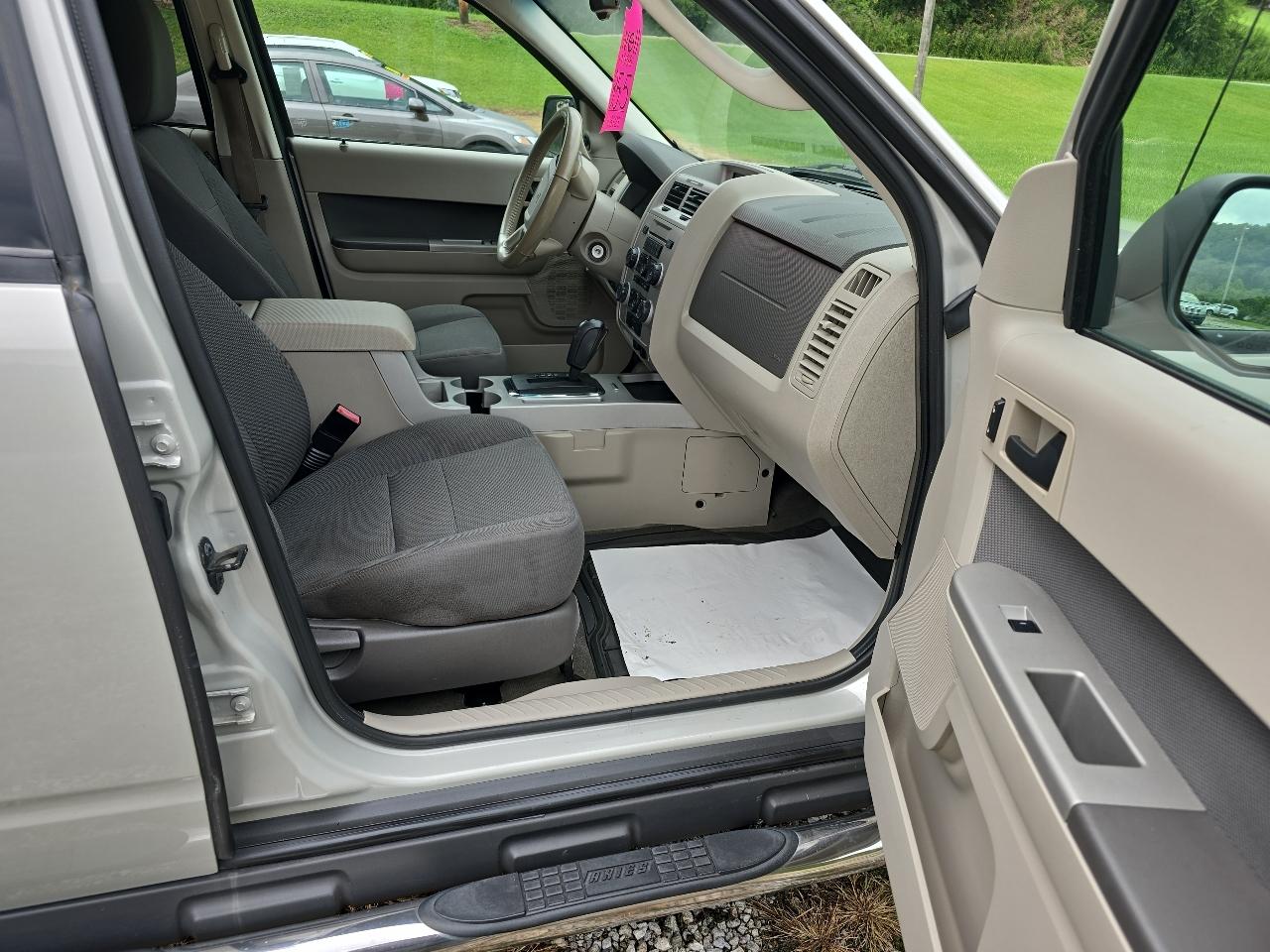 Ford Escape XLT 4WD V6 2009
